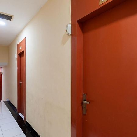 Urbanview Hotel Syariah Residence Medan By Reddoorz Exterior photo