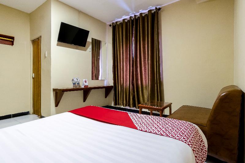 Urbanview Hotel Syariah Residence Medan By Reddoorz Exterior photo